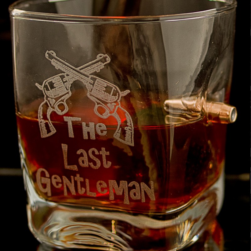 Männer Geschenk . Whisky Glas -The Last Gentleman- mit Projektil
