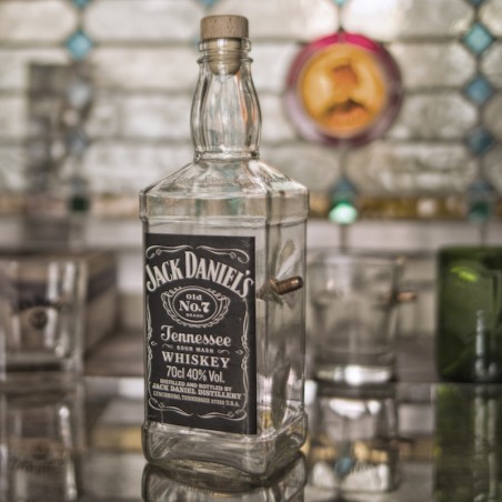 Jack Daniels Whisky Original Glasflasche mit  Geschoss und Etikett