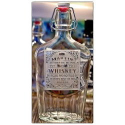 Whisky Glasflasche zum nachfühlen mit Persönlichen Label Gravur und Projektil Option