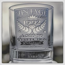 Jahrestag Geschenk für Männer . 3D Sandgraviertes WkiskyGlas