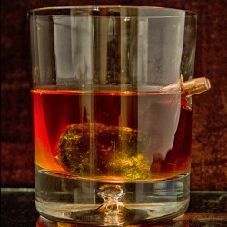 KolbergGlas Tumbler Whisky Glas mit realem Projektil cal.308